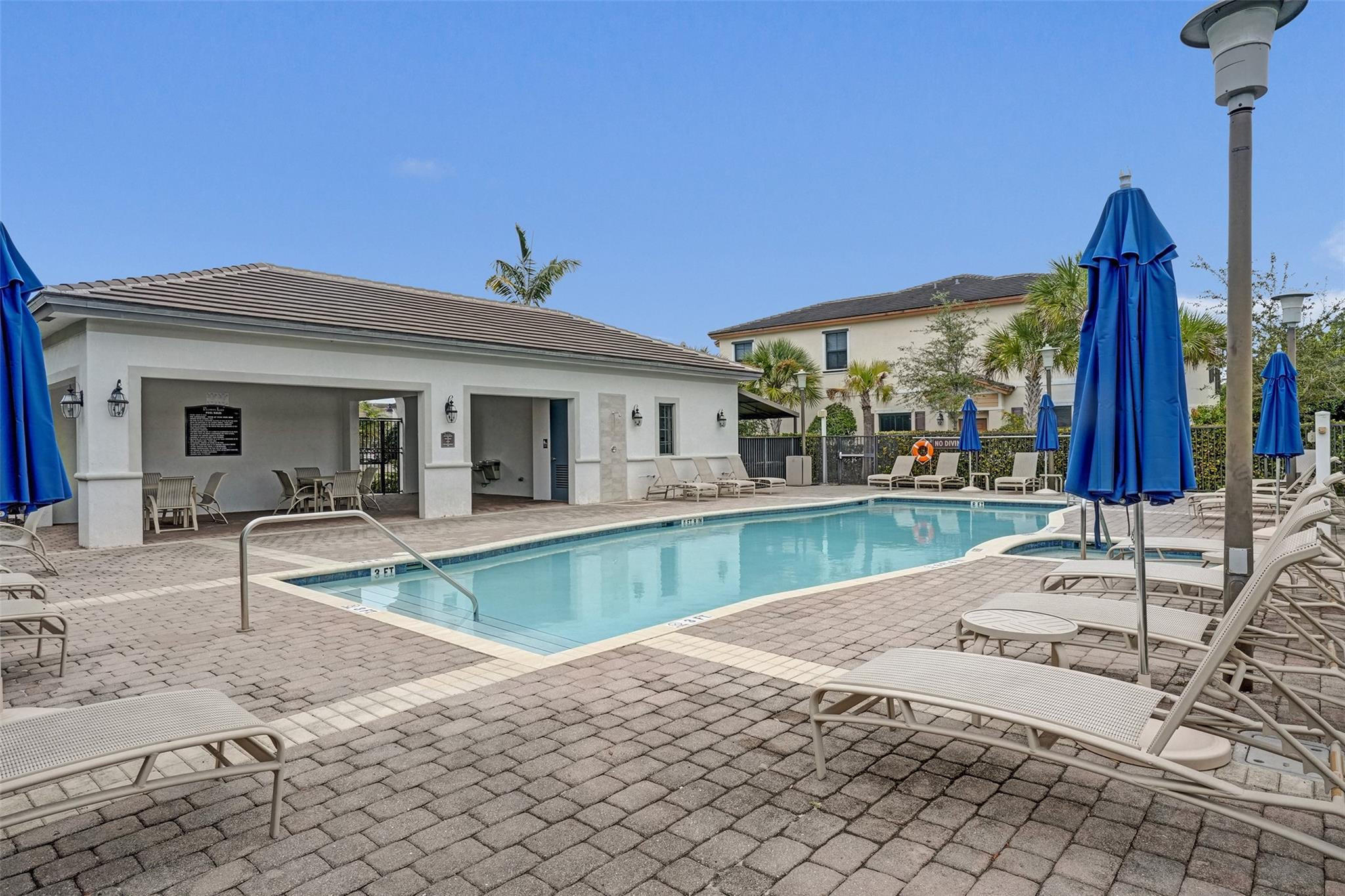 TROTTERS CHASE - Residential