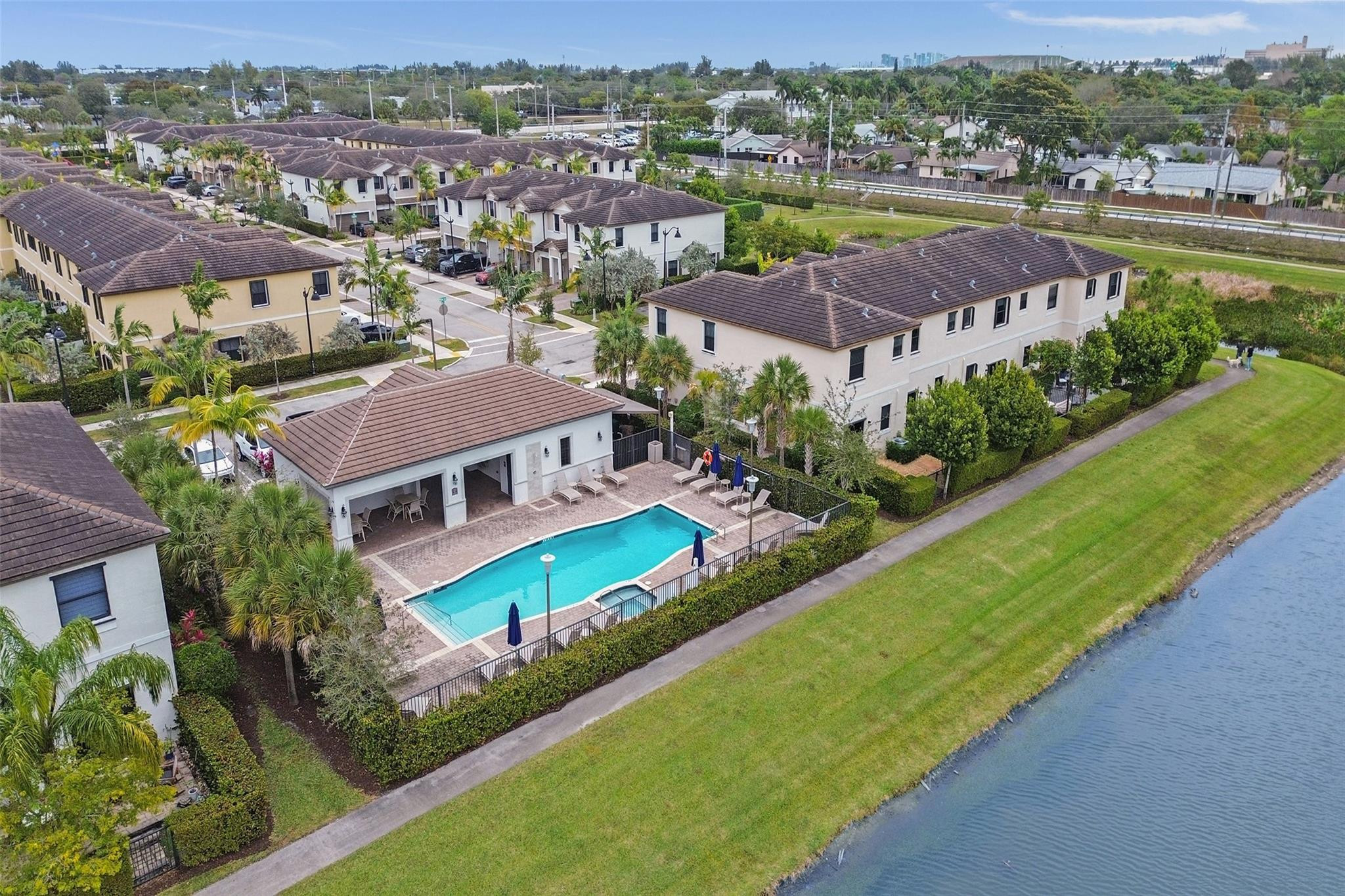 TROTTERS CHASE - Residential