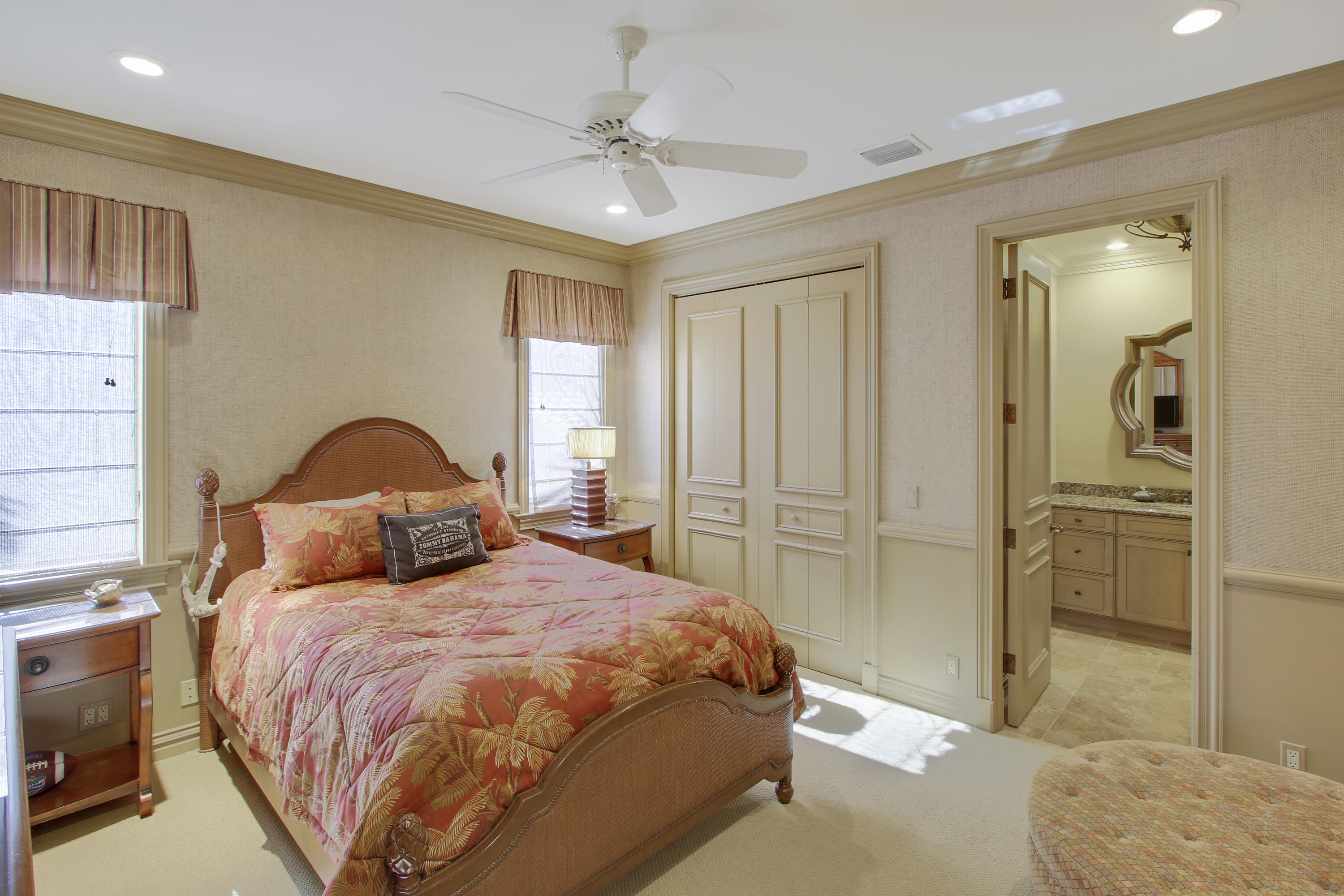 HARBOUR ISLES - Residential