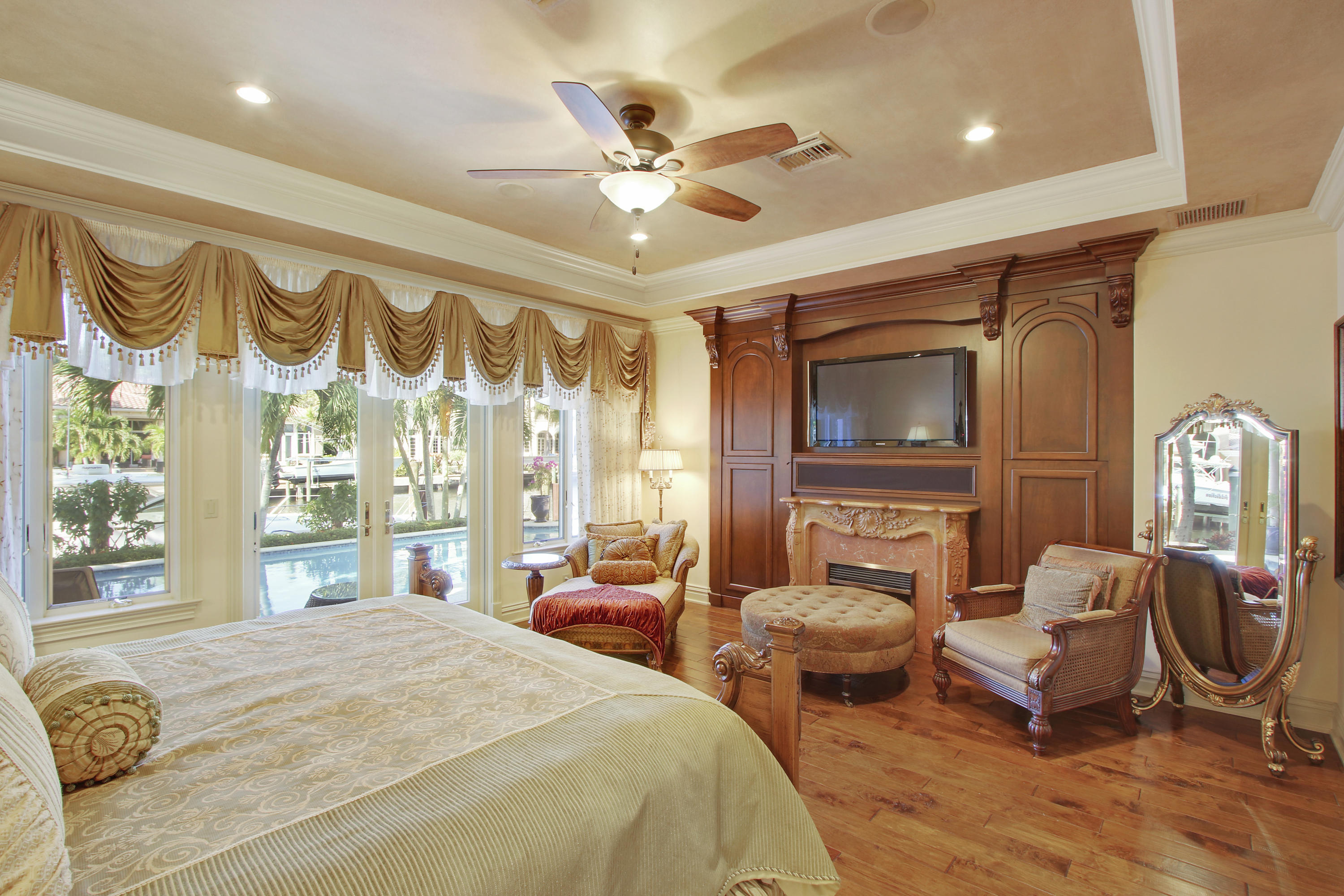 HARBOUR ISLES - Residential