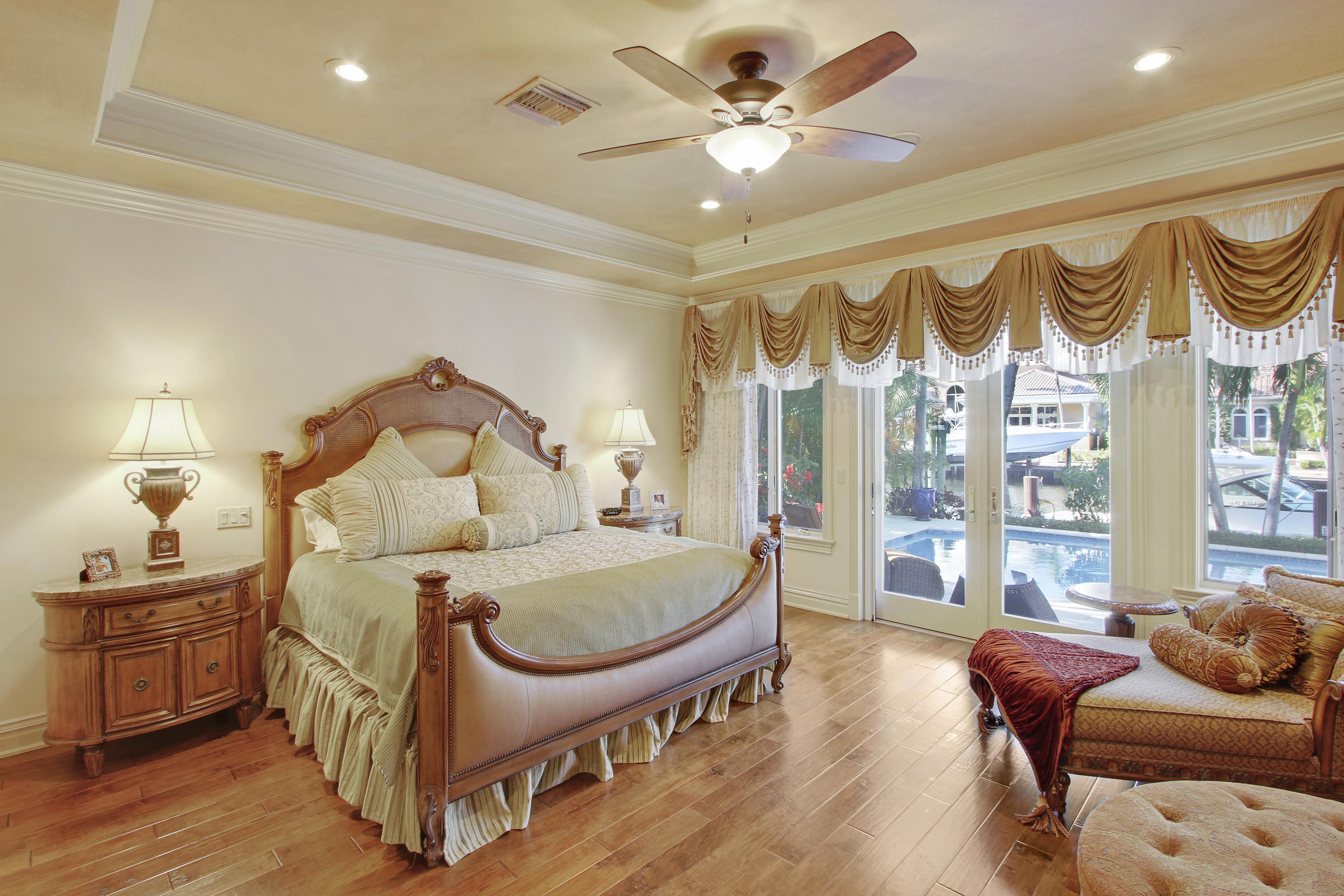 HARBOUR ISLES - Residential