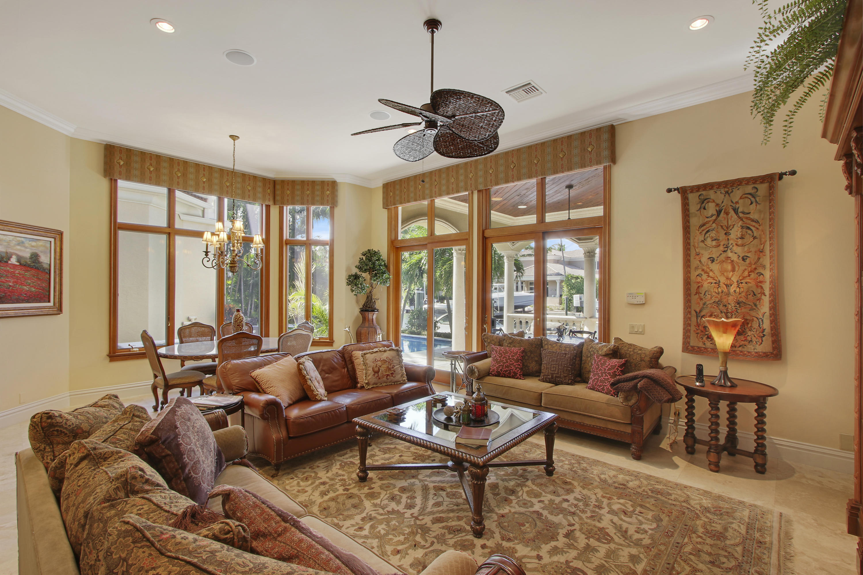 HARBOUR ISLES - Residential