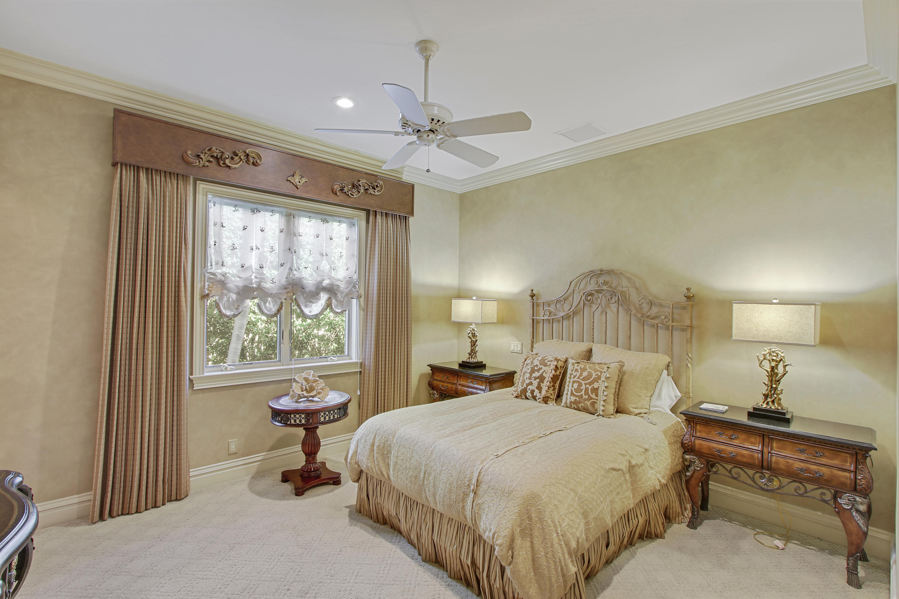 HARBOUR ISLES - Residential