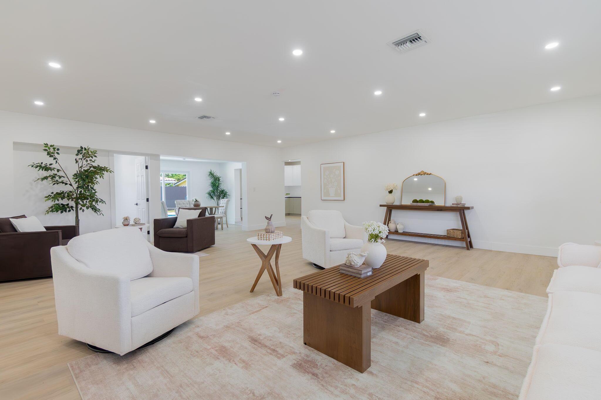 739 SE 11th Avenue