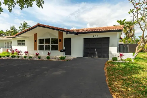 739 SE 11th Avenue, Deerfield Beach, FL 33441 - MLS#: R11084395