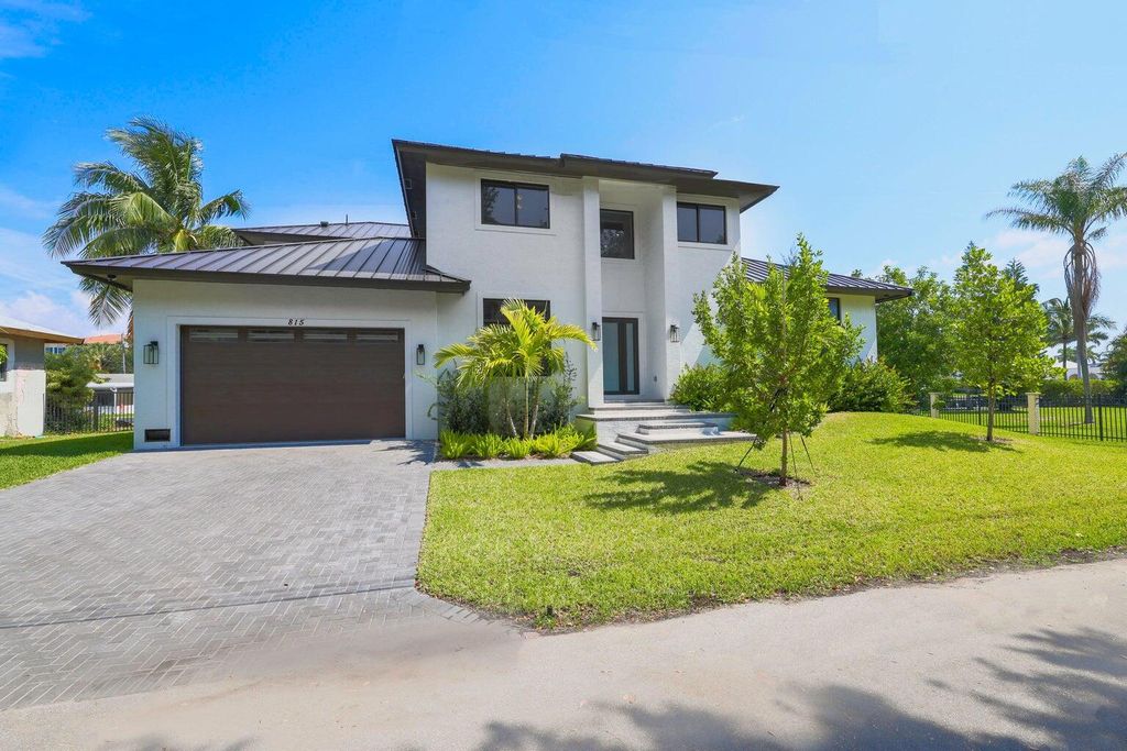 Photo of 815 Palmer Rd, Delray Beach, FL 33483 (MLS # R10977638)