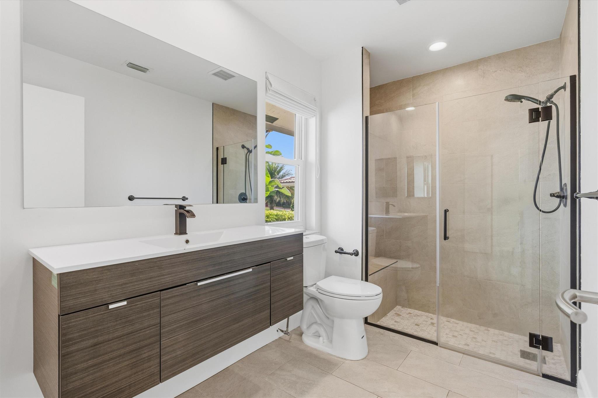 PINE LAKE - Residential