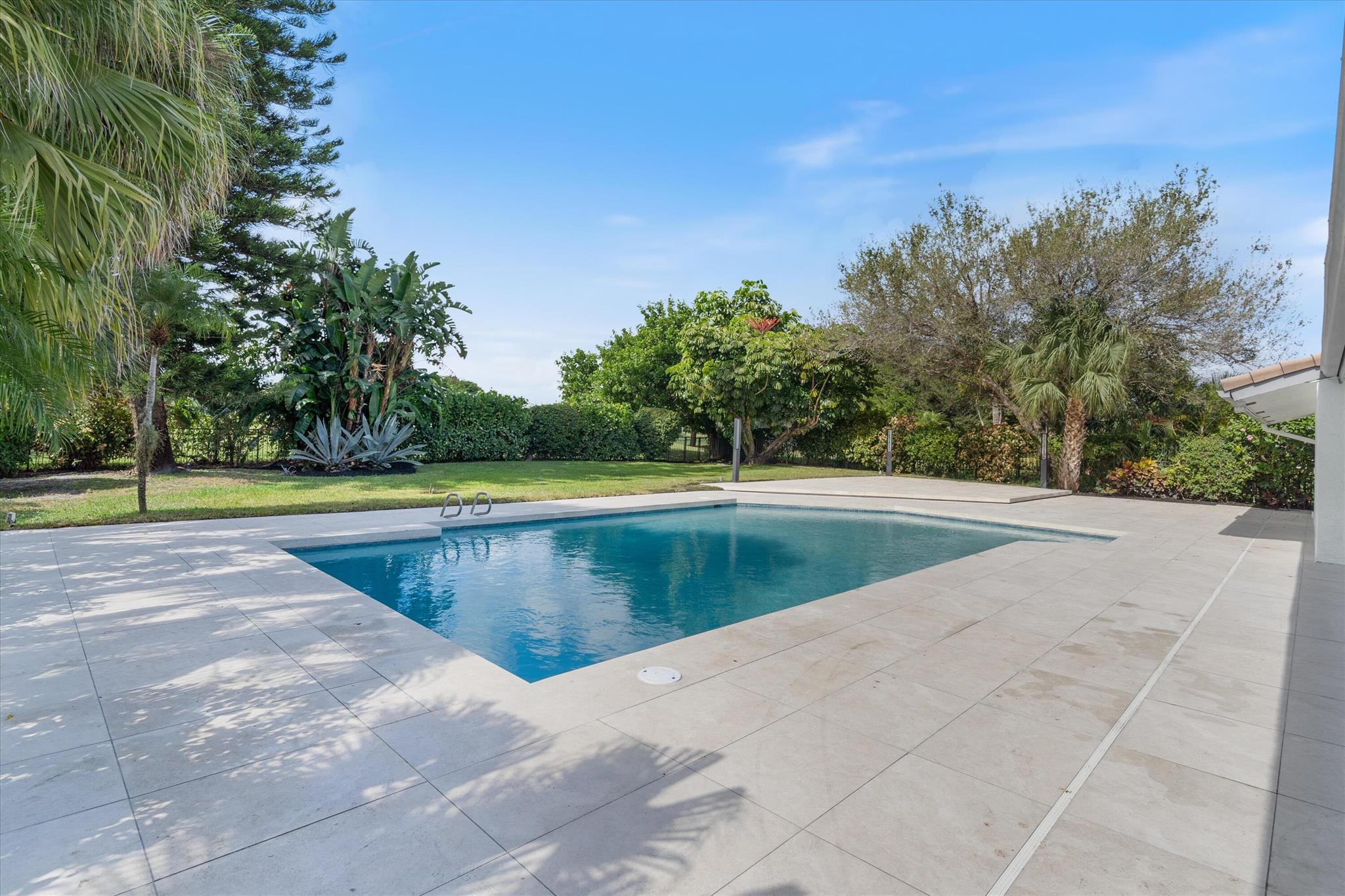 PINE LAKE - Residential