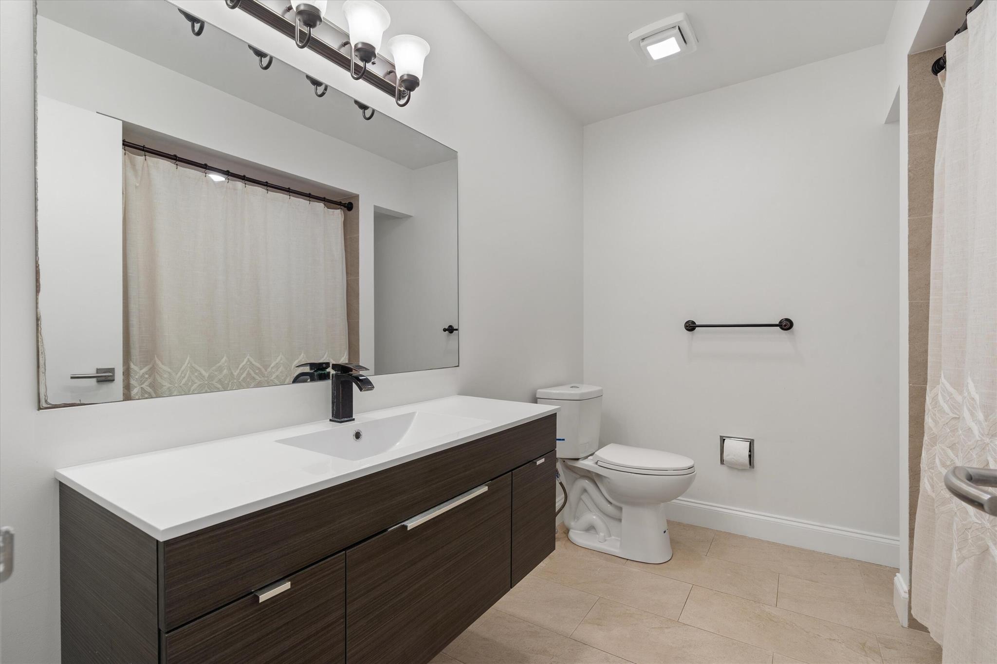 PINE LAKE - Residential