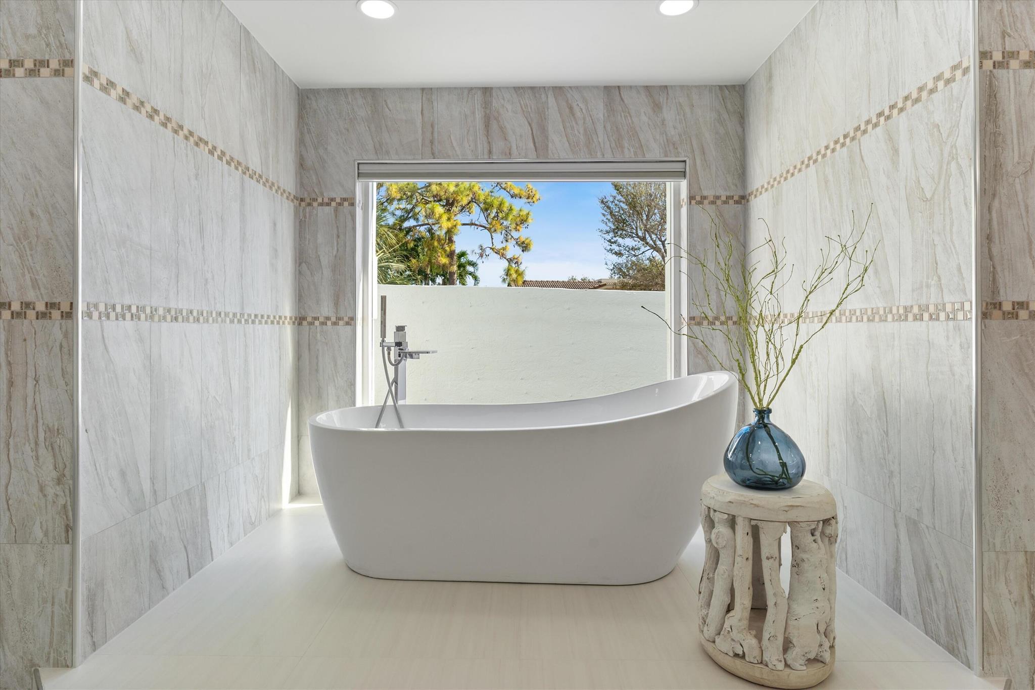 PINE LAKE - Residential