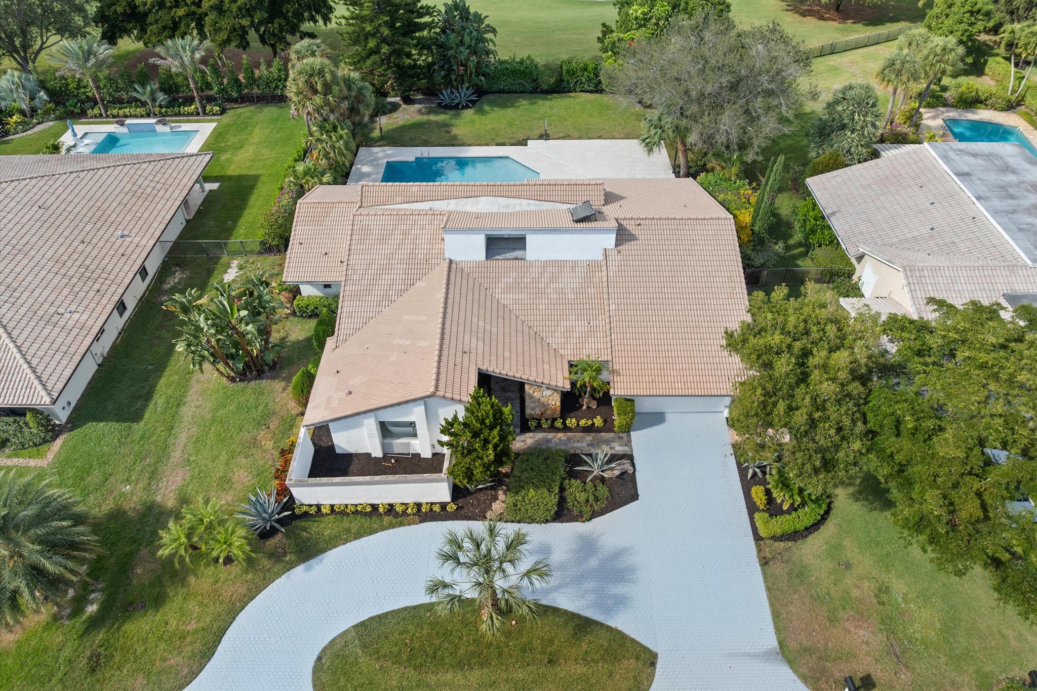 PINE LAKE - Residential