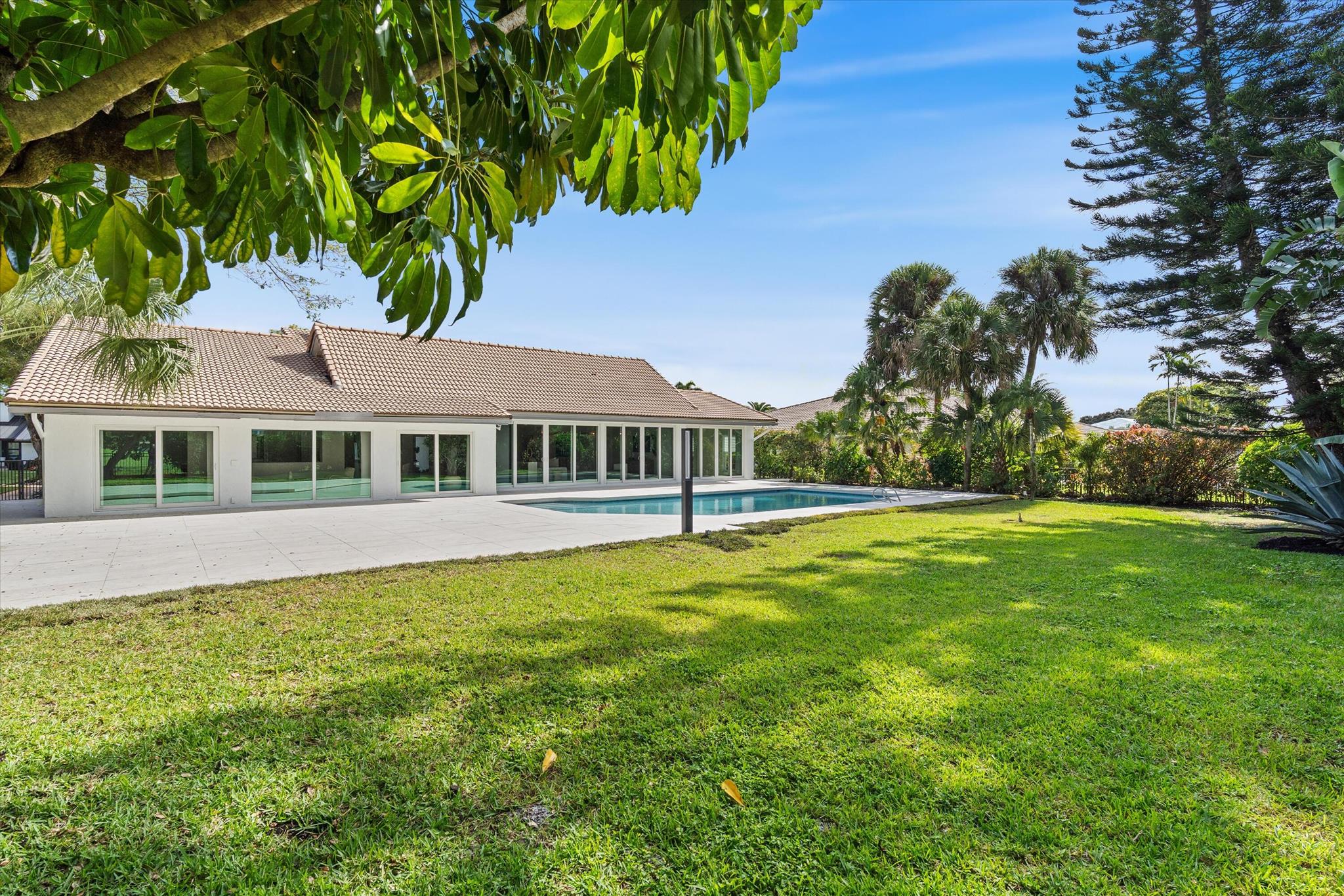 PINE LAKE - Residential