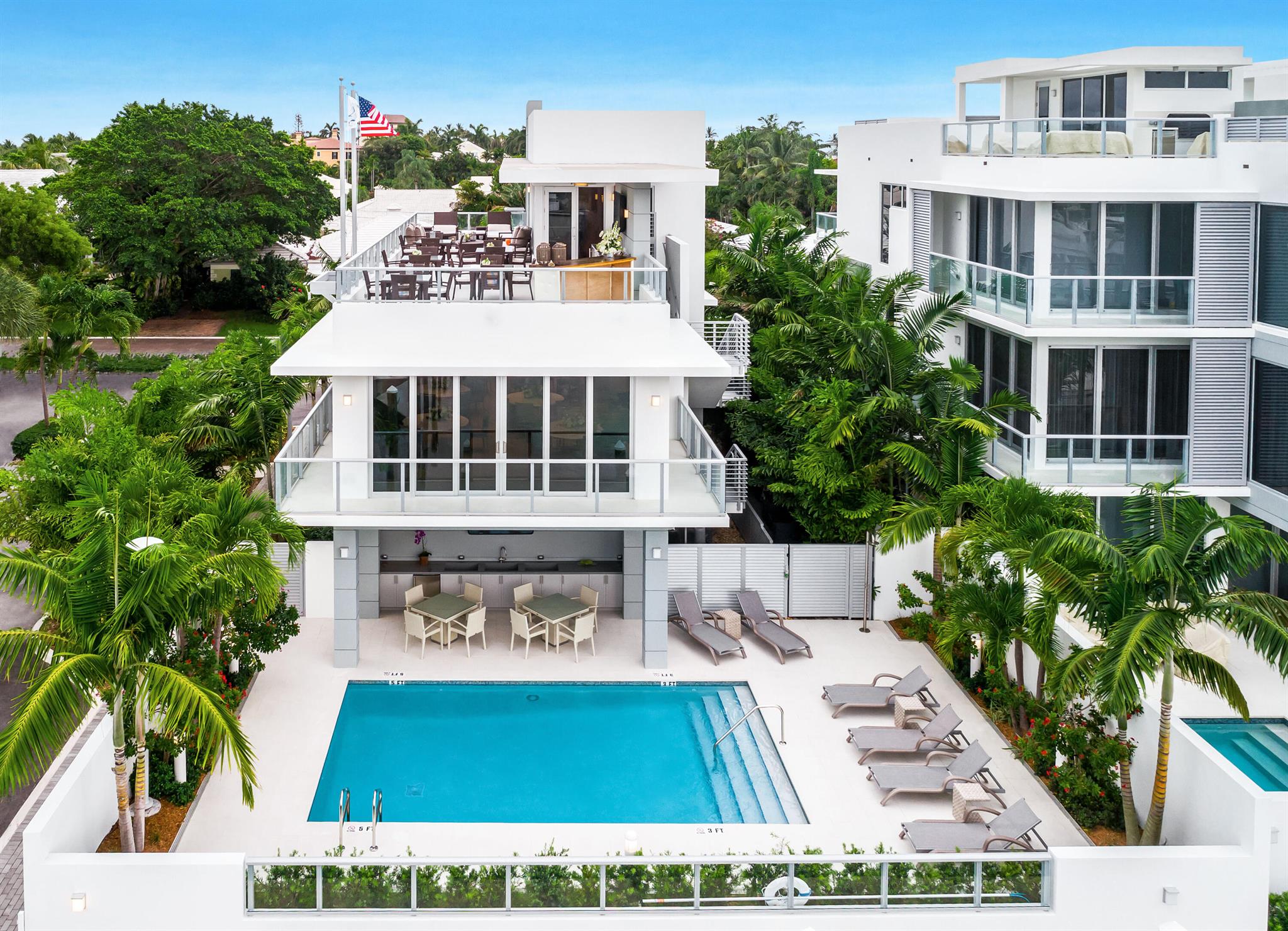 PINE LAKE - Residential