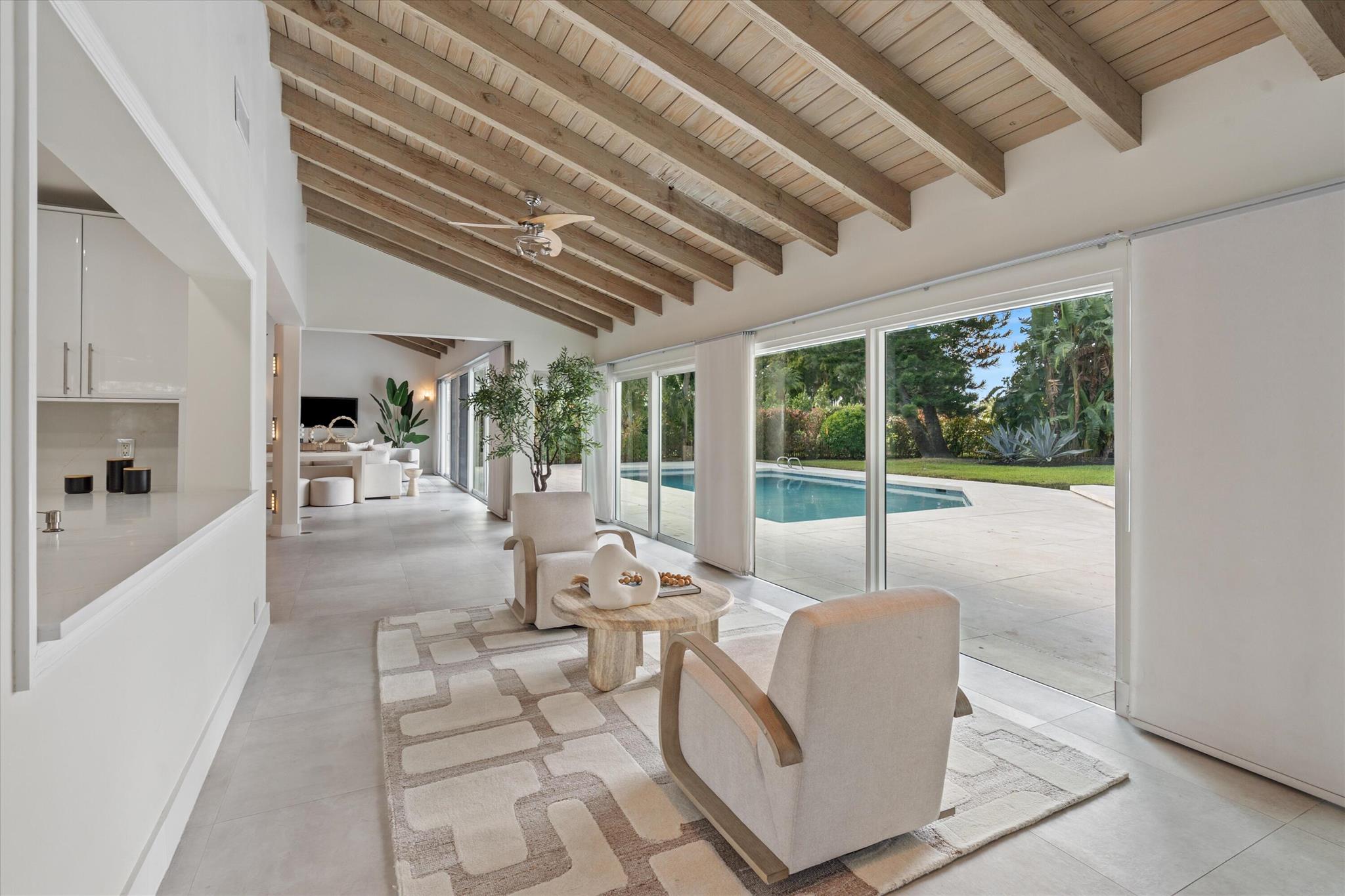 PINE LAKE - Residential