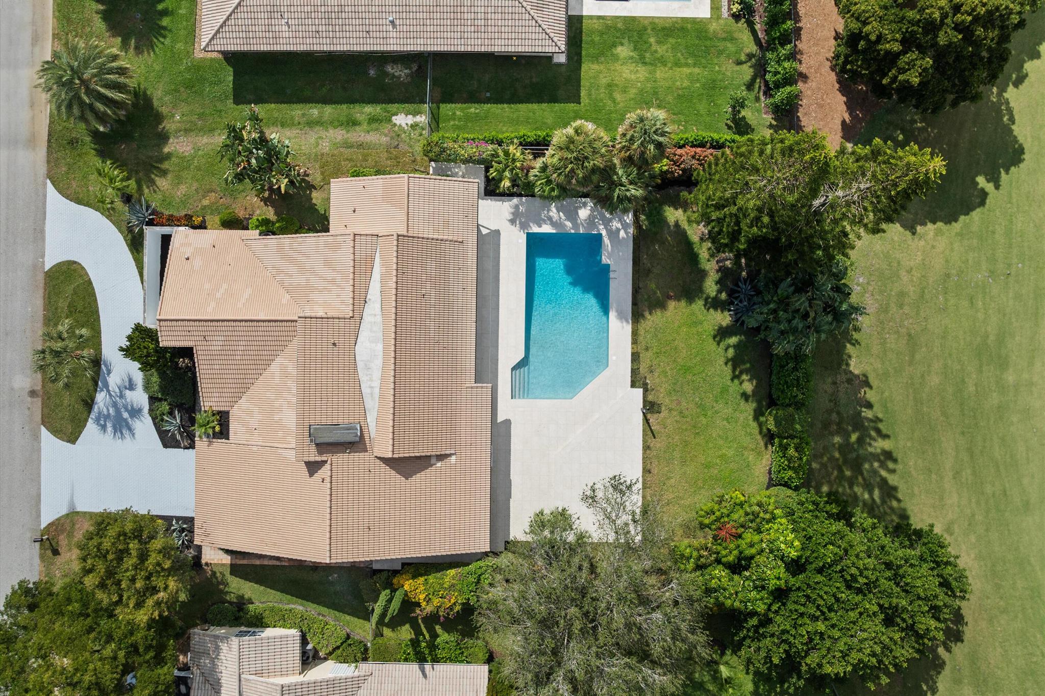 PINE LAKE - Residential