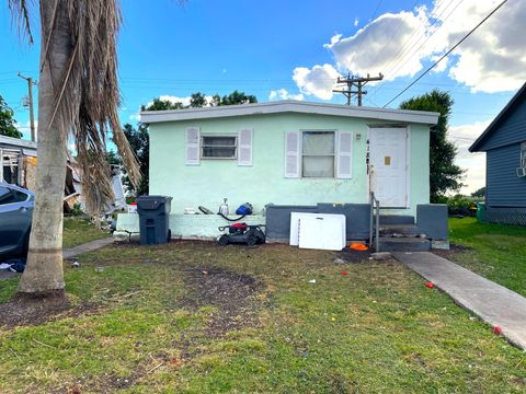 A home in Pahokee