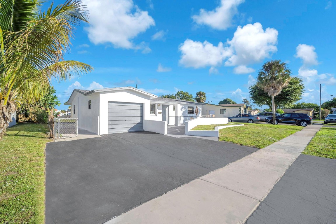 Castle Gardens 2 67-34 B - Residential