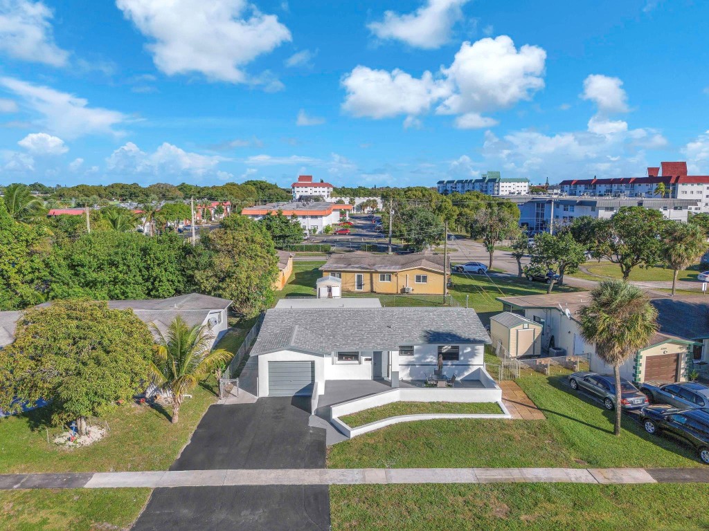 Castle Gardens 2 67-34 B - Residential