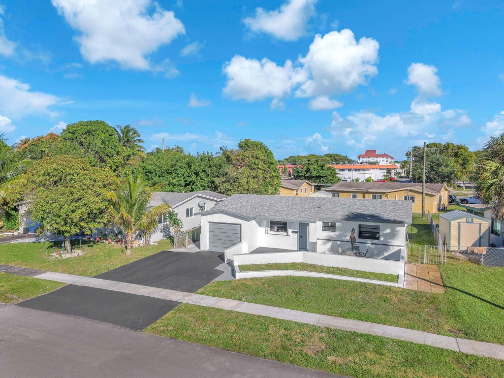 Castle Gardens 2 67-34 B - Residential