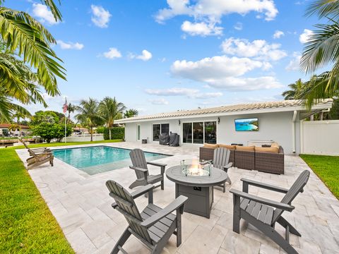 Tiny photo for 2421 NE 50th Street, Lighthouse Point, FL 33064 (MLS # B26037684)