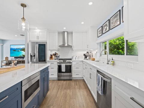 Tiny photo for 2421 NE 50th Street, Lighthouse Point, FL 33064 (MLS # B26037684)