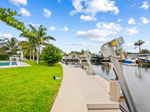 Tiny photo for 2421 NE 50th Street, Lighthouse Point, FL 33064 (MLS # B26037684)