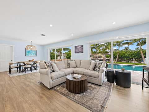Tiny photo for 2421 NE 50th Street, Lighthouse Point, FL 33064 (MLS # B26037684)