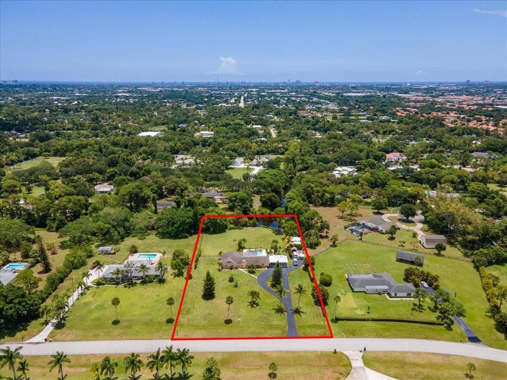 Photo of 8248 Kelso Drive, Palm Beach Gardens, FL 33418 (MLS # R10723963)