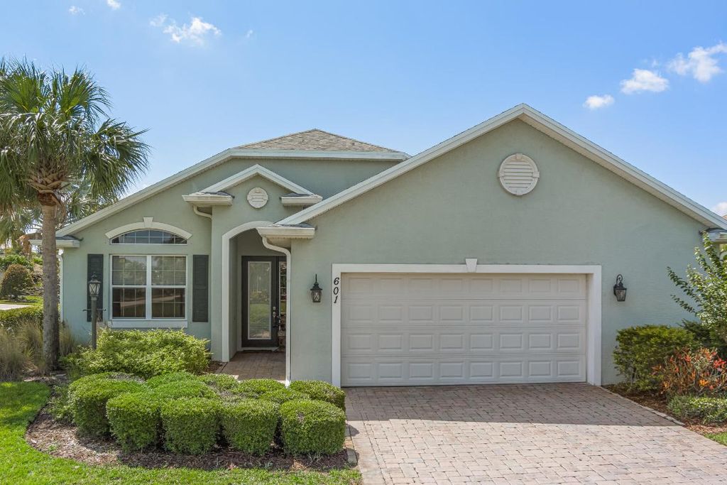 Photo of 601 Monarch Way, Sebastian, FL 32958 (MLS # R10996696)