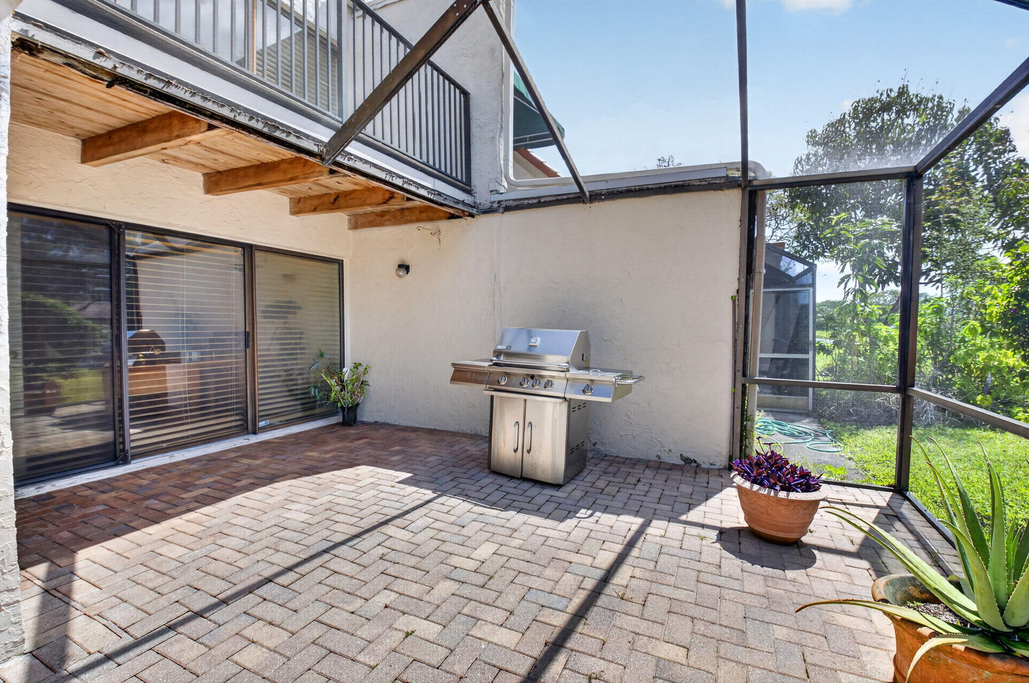 L'ambiance of Via Verde - Residential