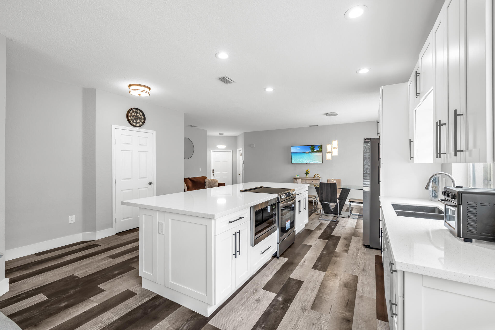 REGENCY LAKES AT COCONUT CREEK - Residential