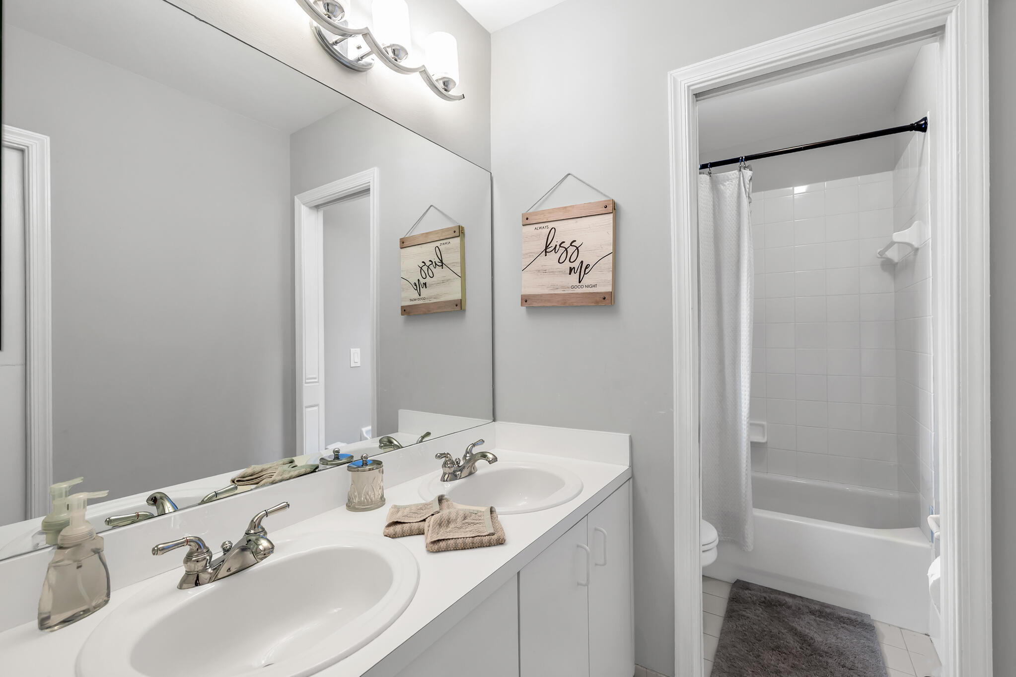 REGENCY LAKES AT COCONUT CREEK - Residential