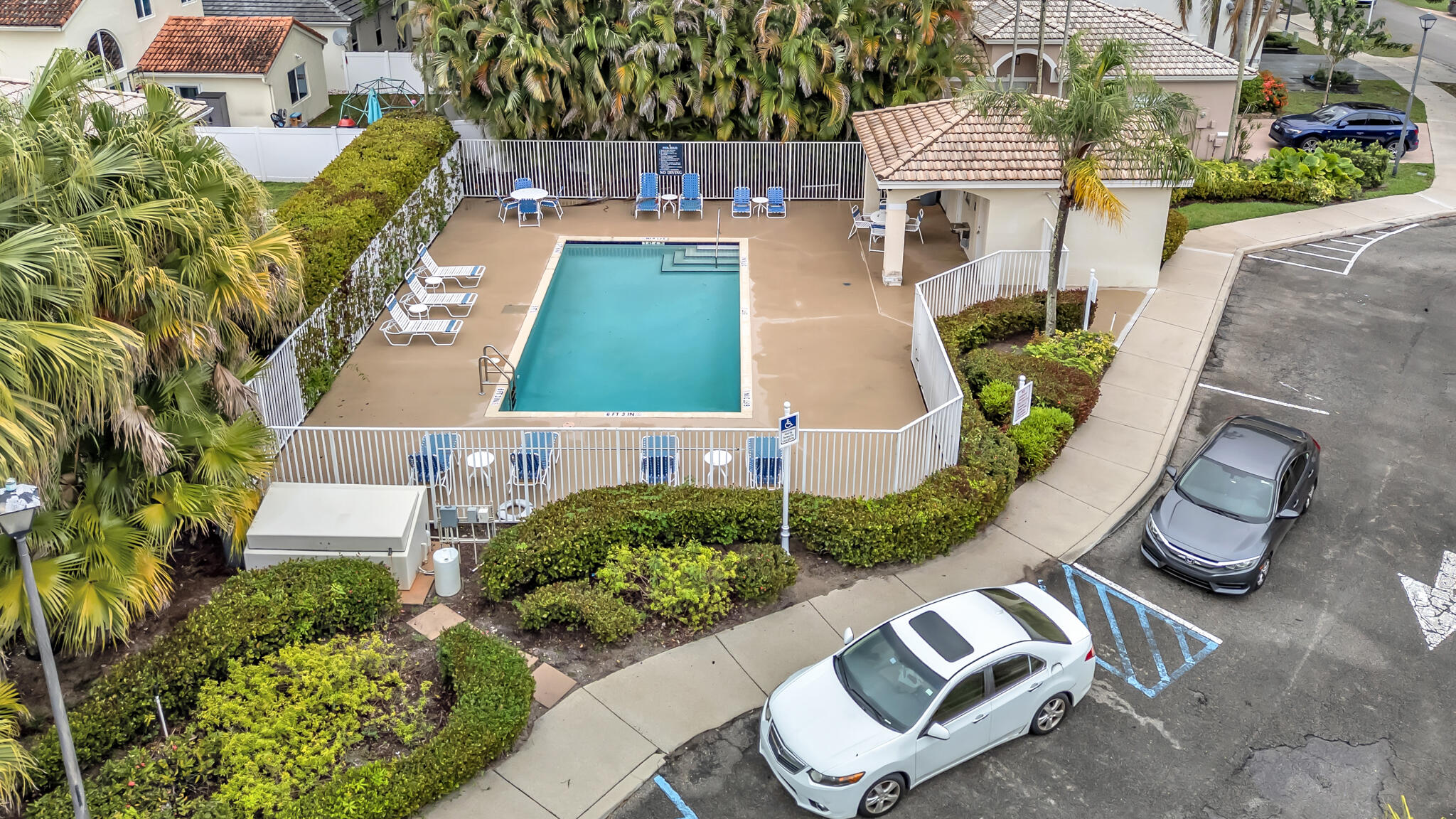 REGENCY LAKES AT COCONUT CREEK - Residential