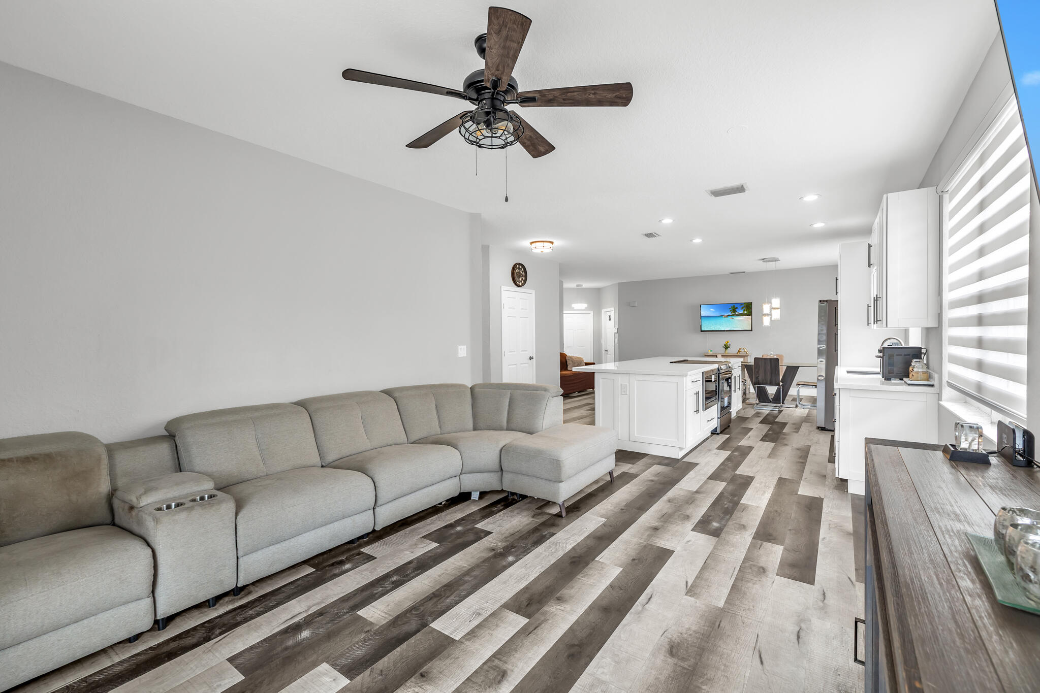 REGENCY LAKES AT COCONUT CREEK - Residential