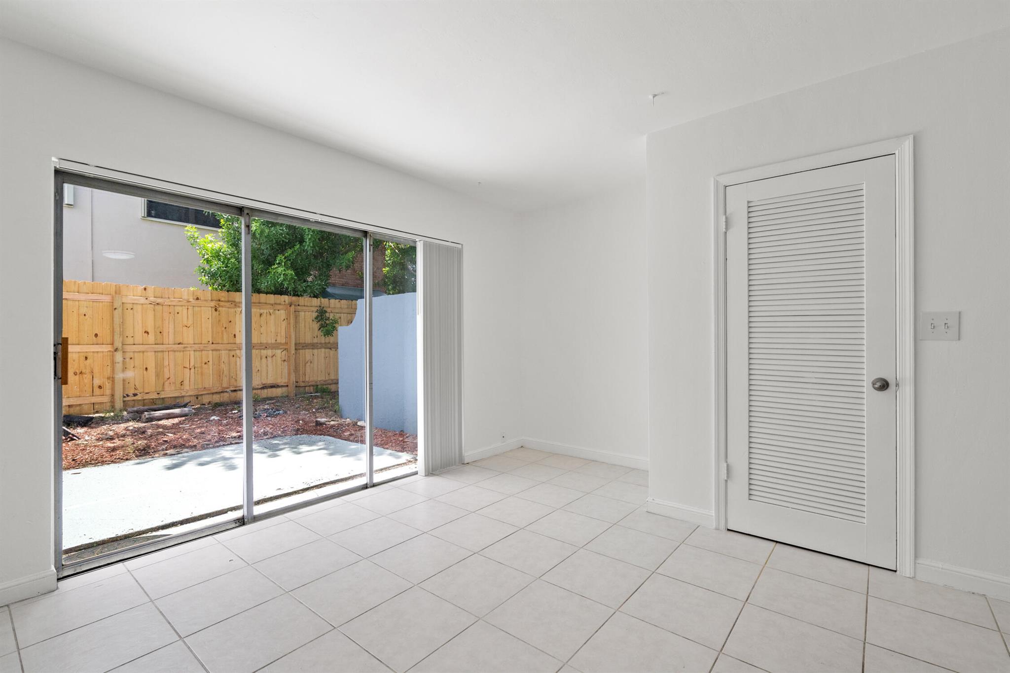 BOCA RATON HILLS SEC 02 - Residential Lease