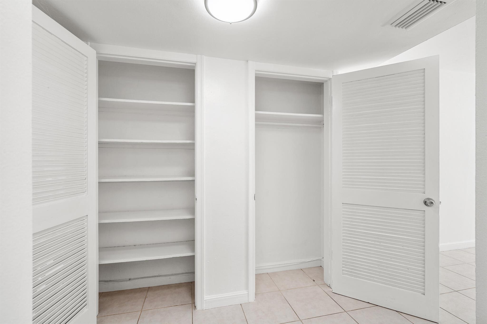 BOCA RATON HILLS SEC 02 - Residential Lease