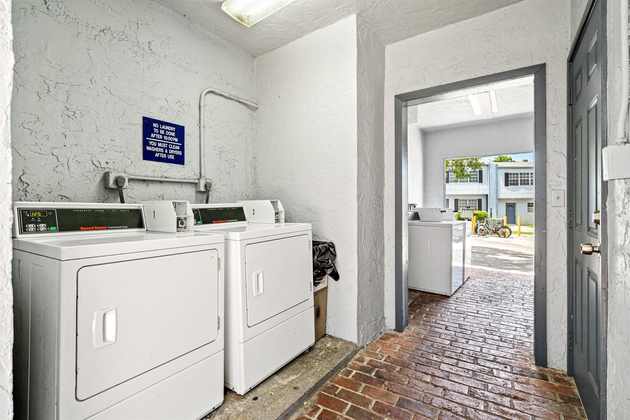 BOCA RATON HILLS SEC 02 - Residential Lease