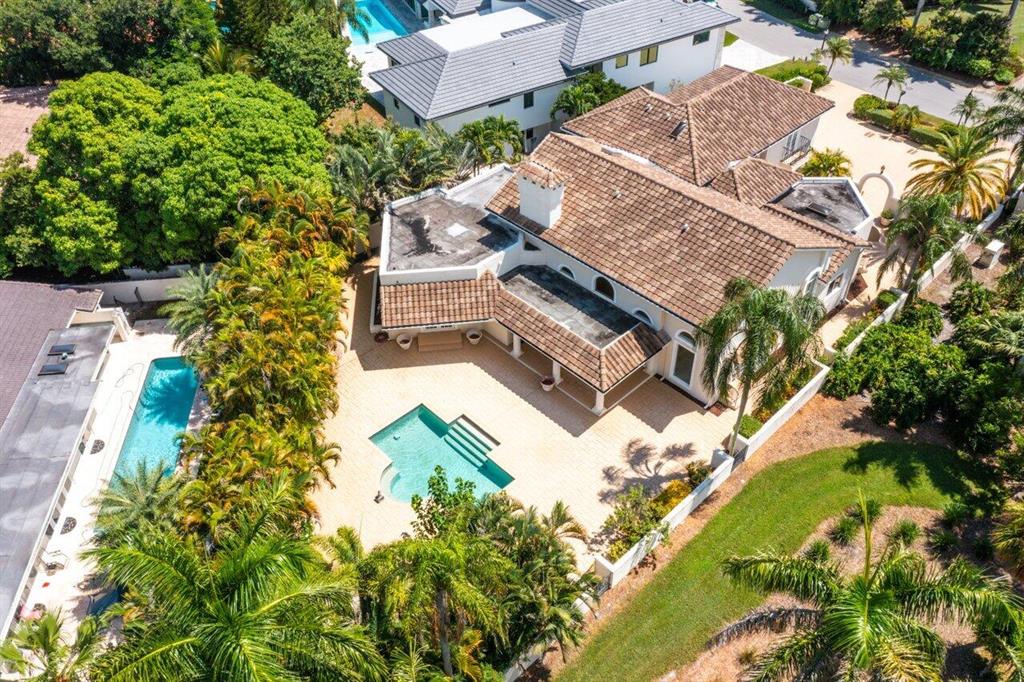 ROYAL PALM YACHT & COUNTRY CLUB - Residential