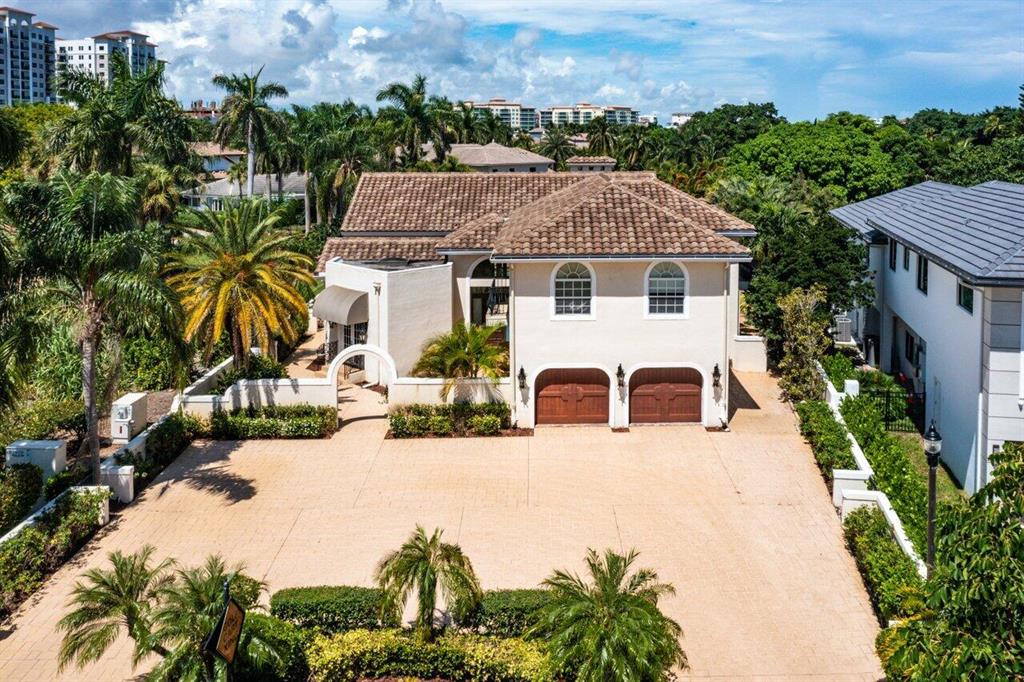 ROYAL PALM YACHT & COUNTRY CLUB - Residential