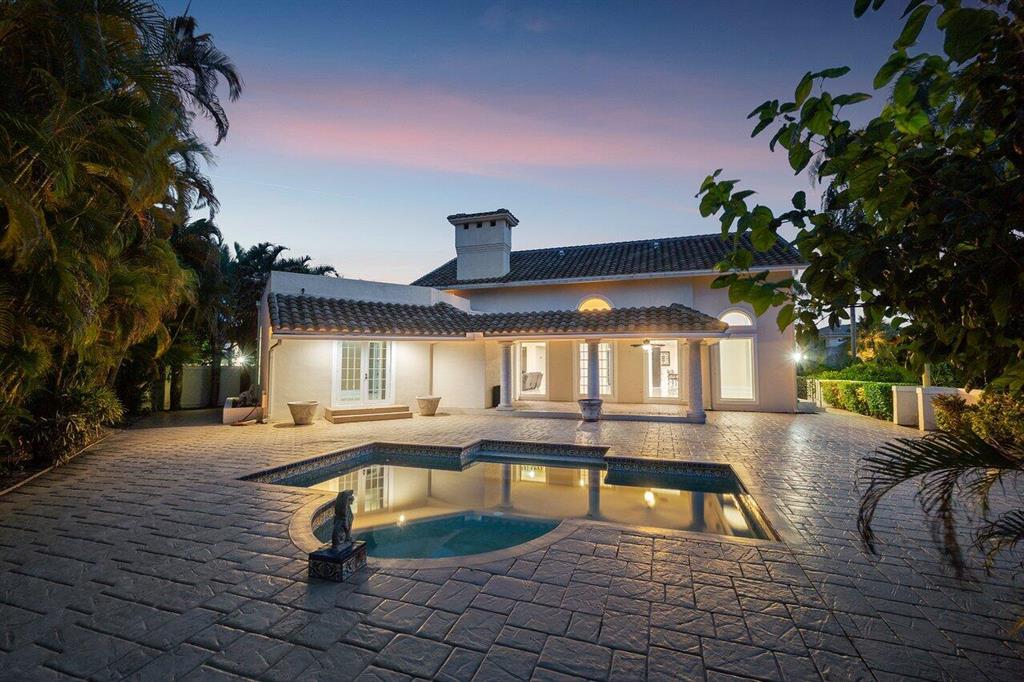 ROYAL PALM YACHT & COUNTRY CLUB - Residential