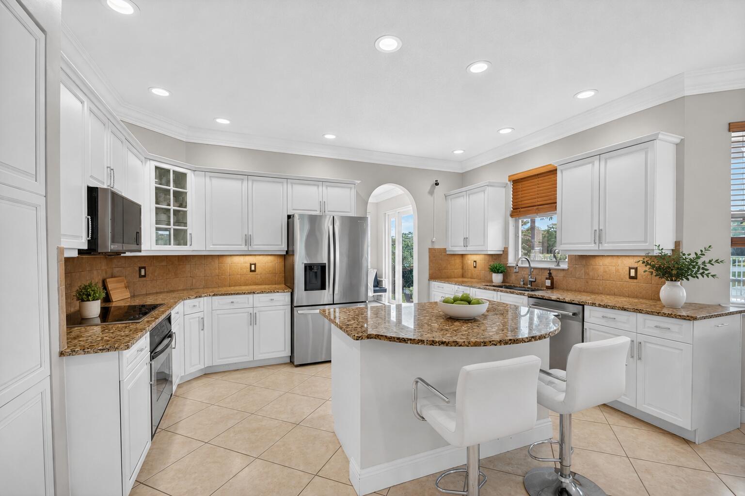 2214 Ridgewood Circle