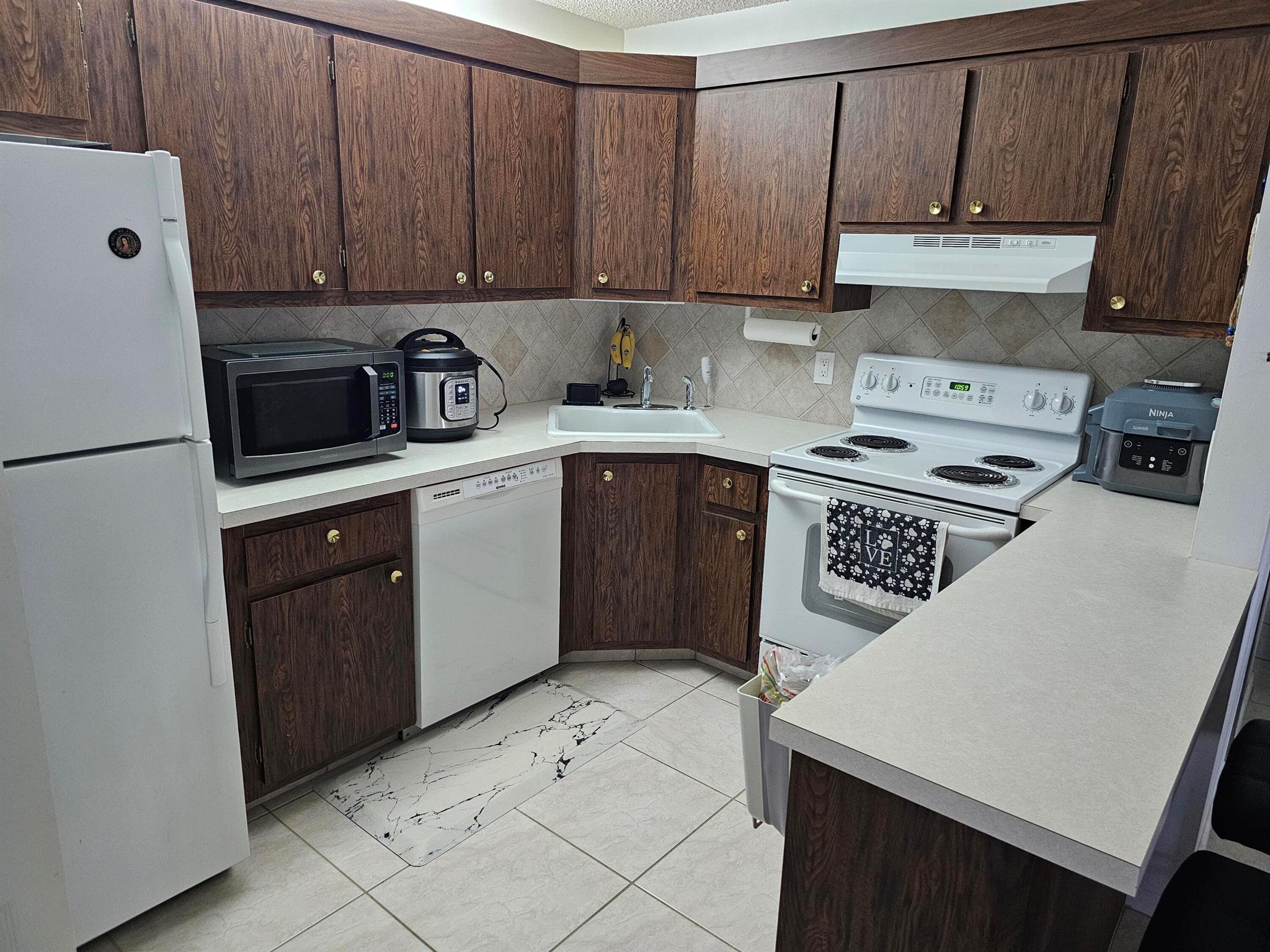 443 Pine Glen Lane C-2