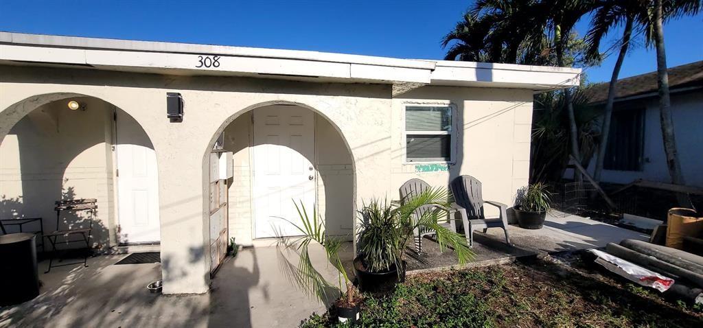 One-Story Remodeled duplex – No HOA Approval Required! This beautifully updated apartment features a brand-new kitchen, bathroom, appliances, and flooring. Freshly painted and spotless—ready for immediate move-in. Rent includes water, sewer, and garbage.