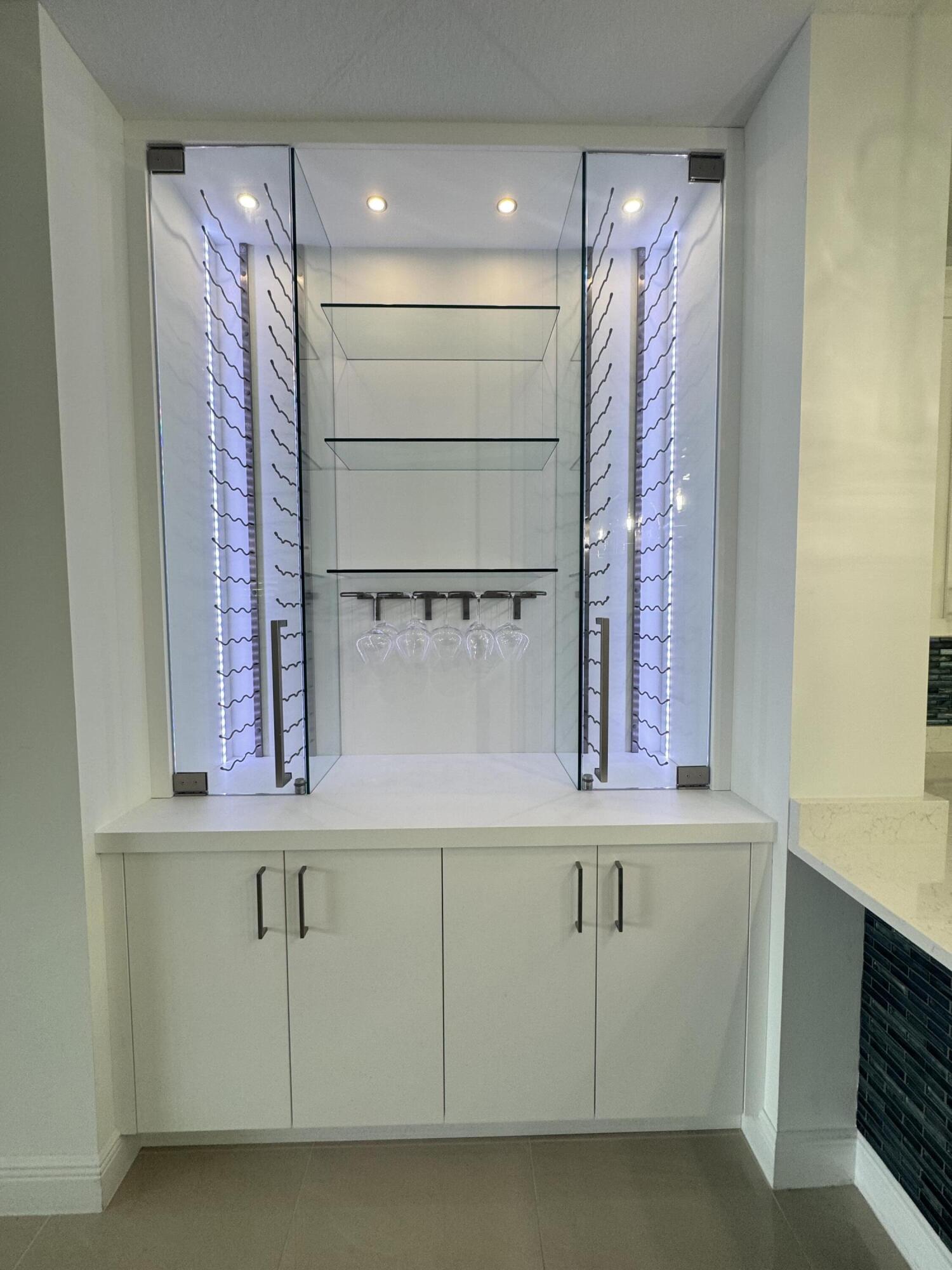 CASA DEL MAR - Residential Lease