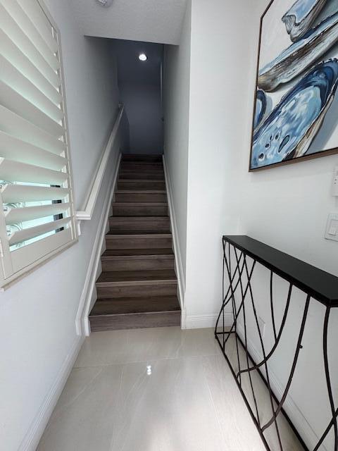 CASA DEL MAR - Residential Lease