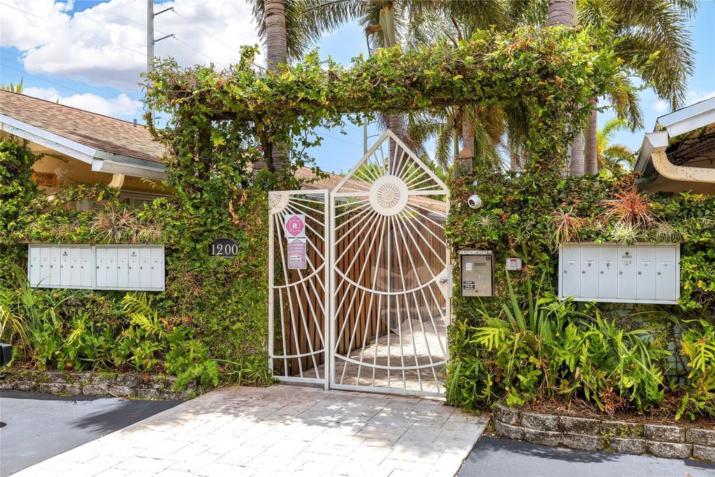 Photo of 1200 NE 17th Court #5, Fort Lauderdale, FL 33305 (MLS # F10519397)