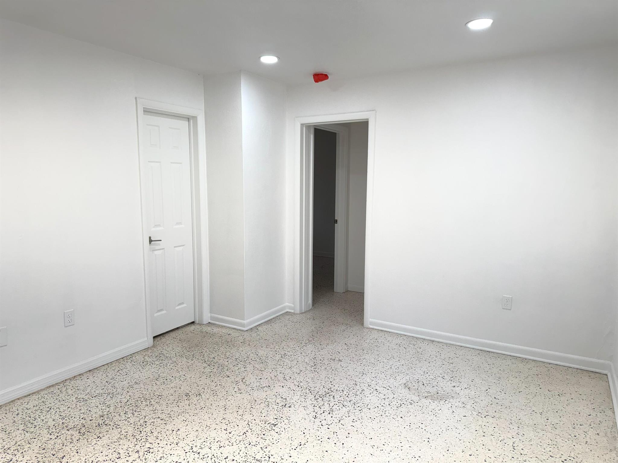 225 SW 2nd Street 1