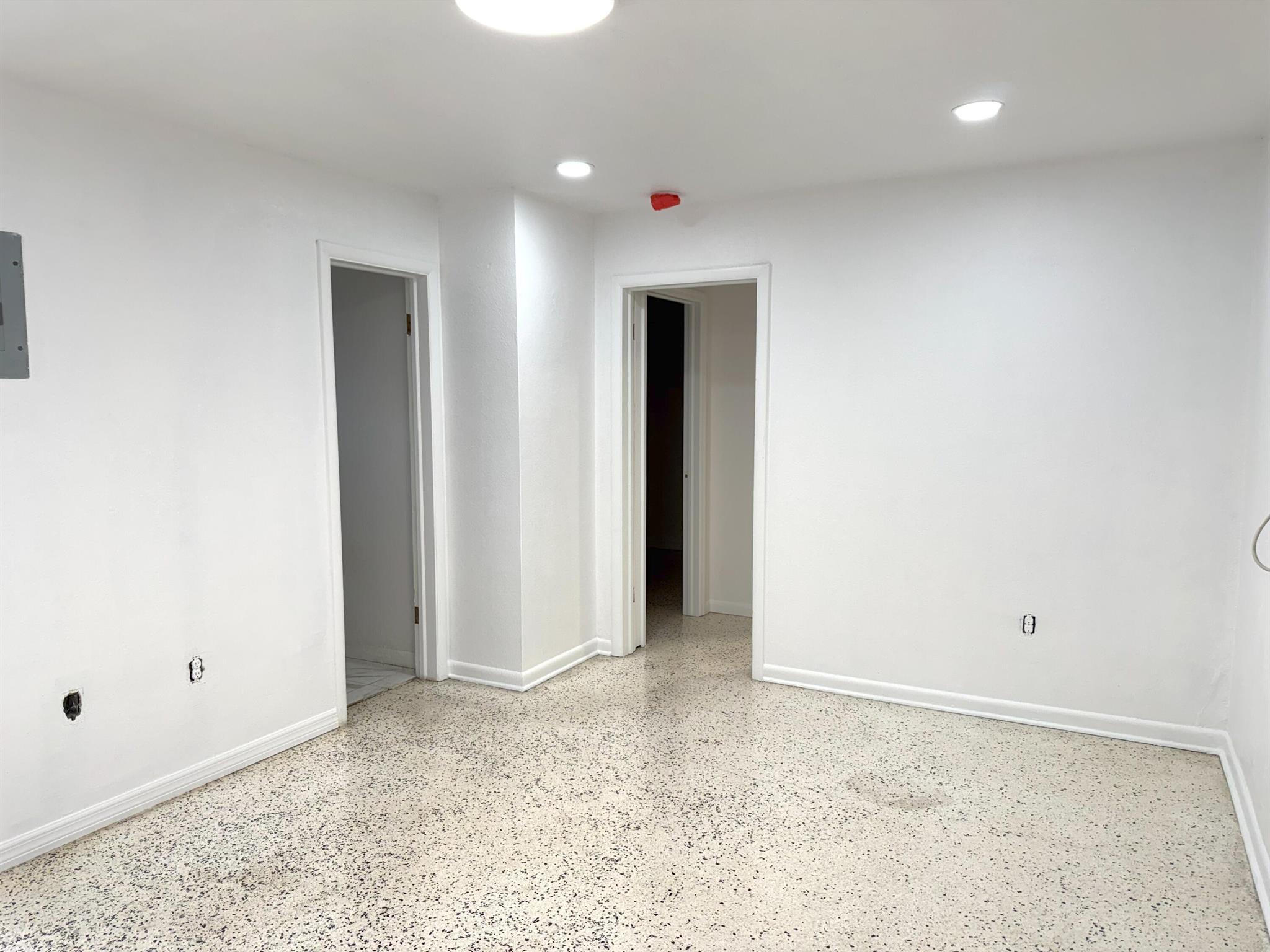 225 SW 2nd Street 1