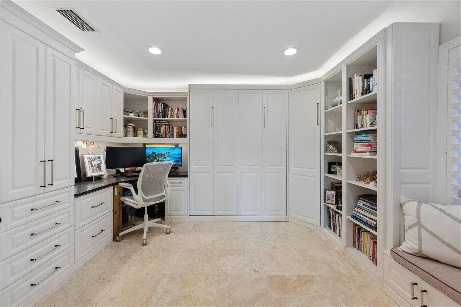 NARROWS AT JONATHANS LAND - Residential