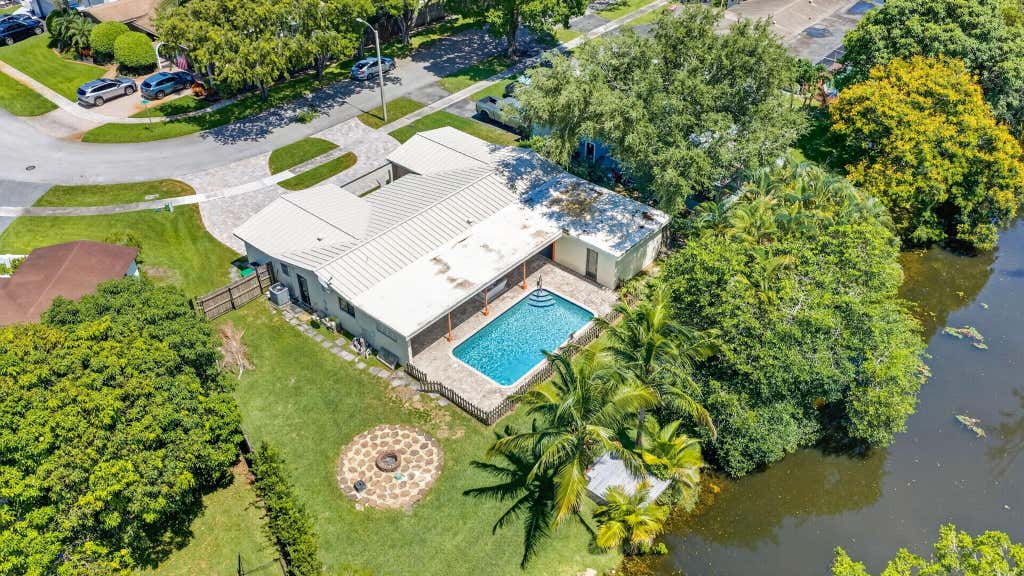 Photo of 5411 SW 94th Avenue, Cooper City, FL 33328 (MLS # B26045002)
